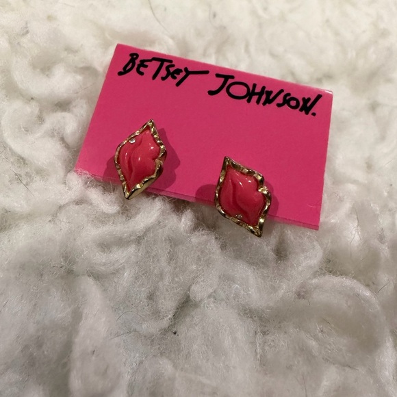 Betsey Johnson Jewelry - ‼️FREE- when you spend$50
Betsey Johnson Pink Lip-Shaped Earrings with Gold Trim